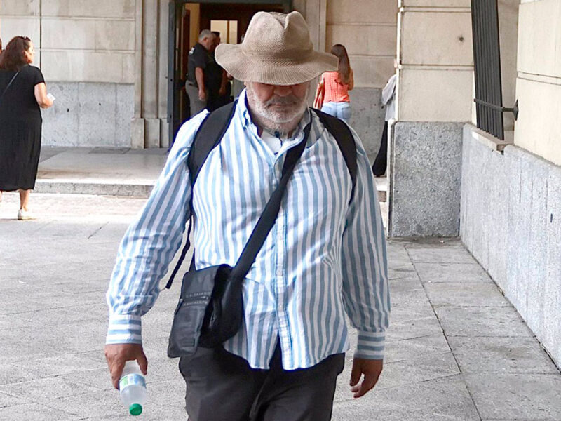 El exsindicalista de UGT y presunto "conseguidor" de fondos públicos Juan Lanzas, acudiendo al nuevo juicio en la Audiencia de Sevilla - Rocío Ruz