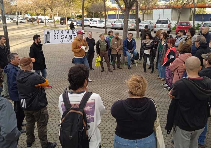 Asamblea vecinal sobre los suelos de Santa Justa - AAVV El Triángulo