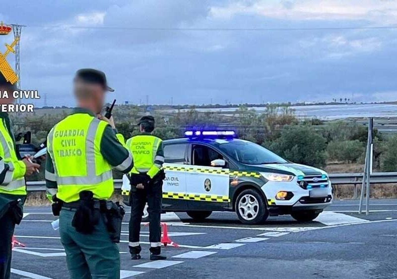 Control de tráfico de la Guardia Civil. - Guardia Civil