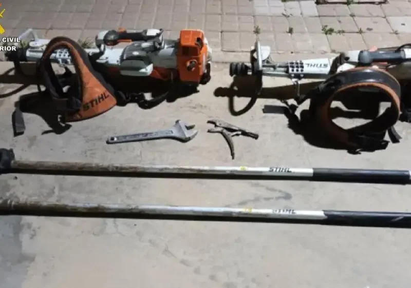 Herramientas para la recolección de aceitunas recuperados valorados de 8.000 euros. - Guardia Civil