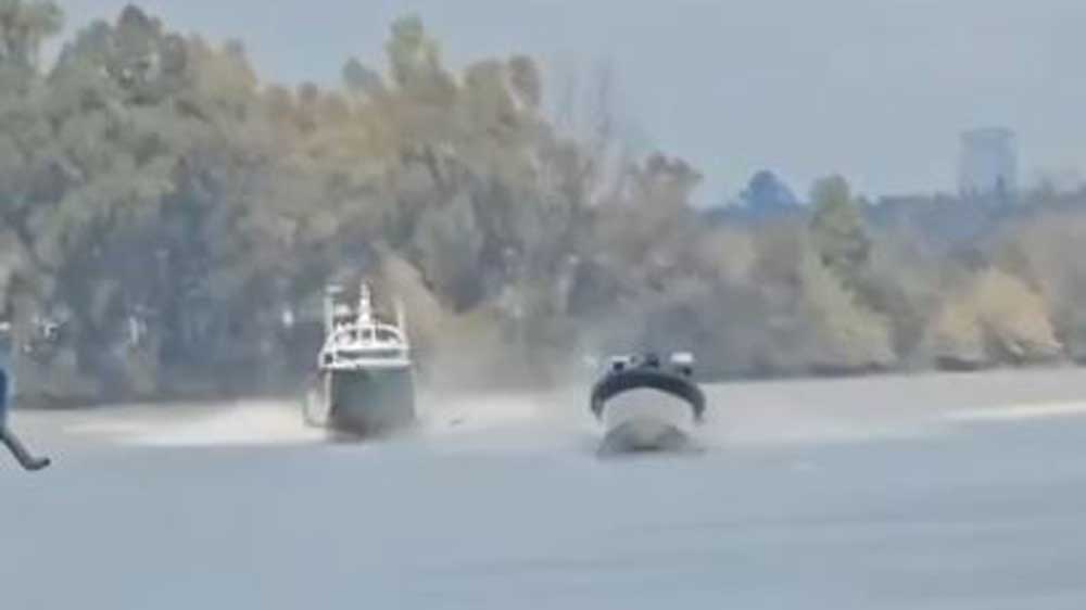 Persecución a una narcolancha en Coria del Río