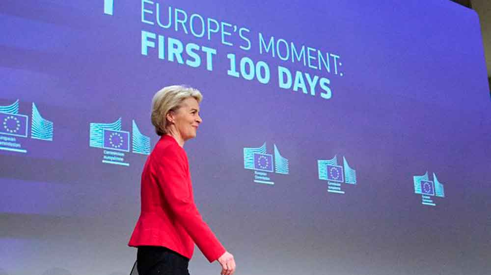 Imagen de la presentación del balance de los 100 días del segundo mandato de la presidenta de la Comisión Ursula von der Leyen / SA