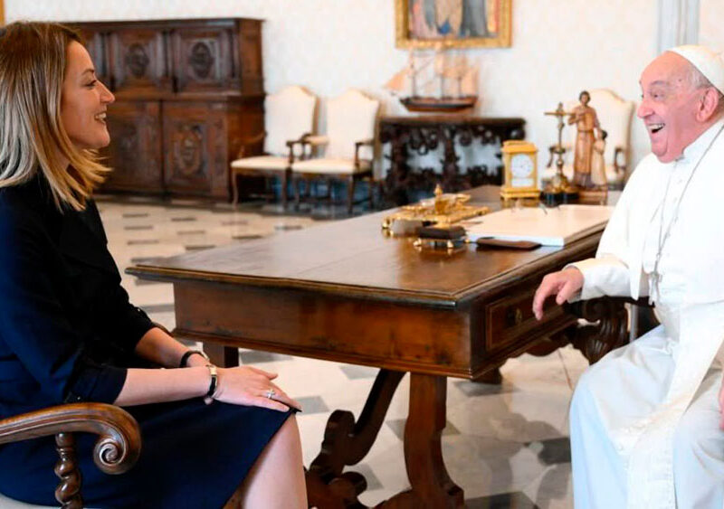 Imagen de la visita de la presidenta del PE al Vaticano / SA