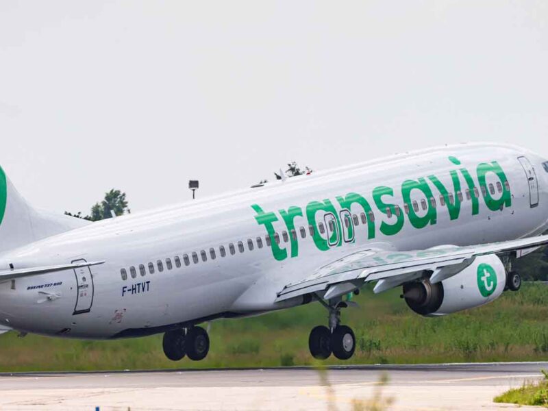 Avíon despegando de la aerolínea Transavia.- Transavia