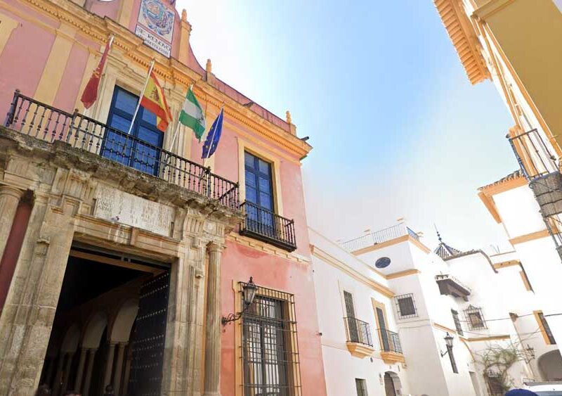 Apeadero del Real Alcázar de Sevilla. - Google Maps