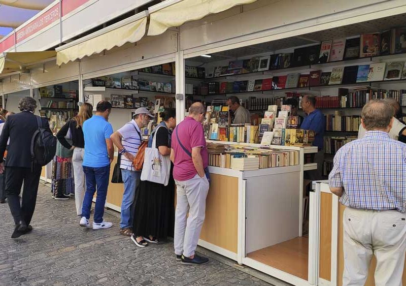 Feria del Libro Antiguo de Sevilla. - Asociación Amigos del Libro Antiguo