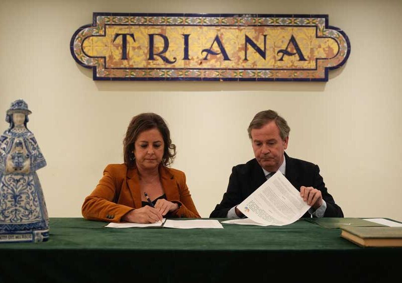 Firma del convenio por la preservación de Doñana entre la Junta y la Hermandad del Rocío de Triana. - Junta de Andalucía