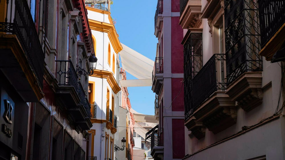 Toldos en las calles del centro de Sevilla. - Ayuntamiento de Sevilla