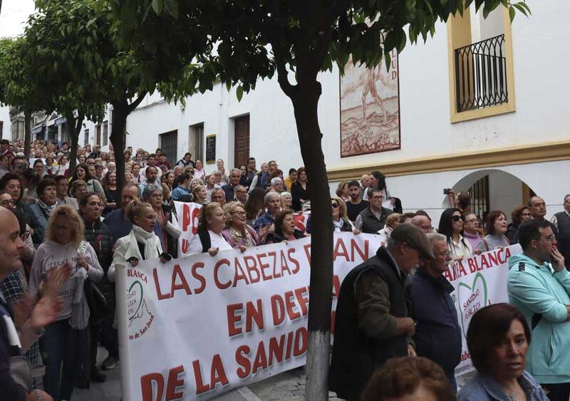 Concentración a favor de la sanidad pública. - Ayuntamiento de Las Cabezas de San Juan