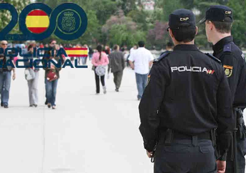 Agentes de la Policía Nacional. - Policía Nacional