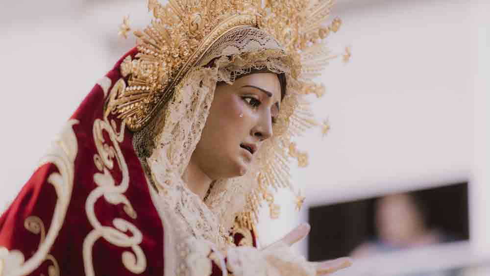 Virgen de los Desamparados. - David Domínguez / Hermandad de los Desamparados