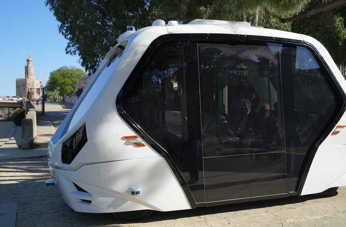 El autobús sin conductor.- Puerto de Sevilla