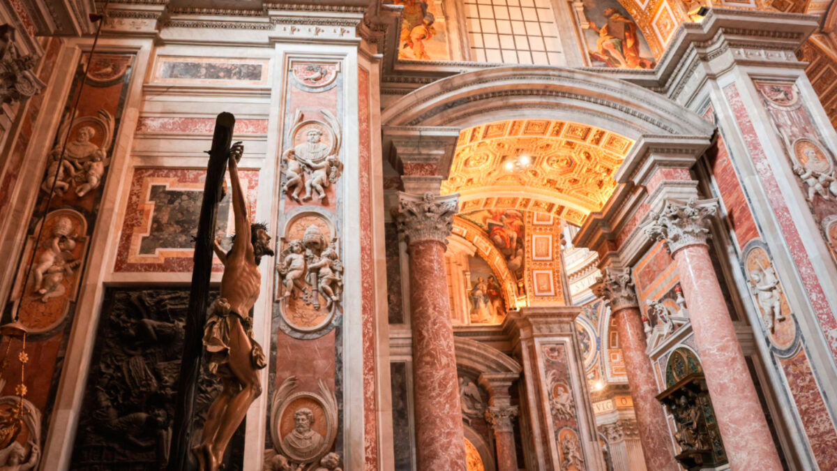 El Cachorro en la Basílica de San Pedro.- Hermandad El Cachorro