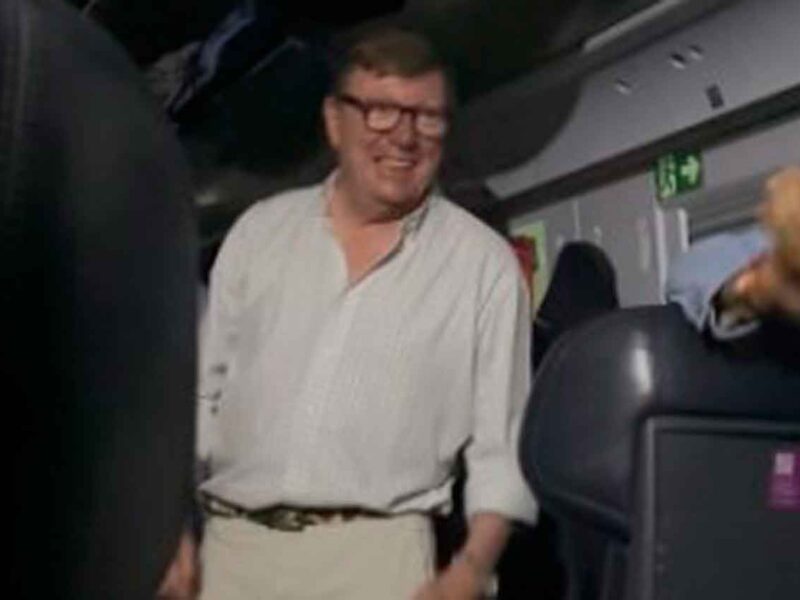 Cesar Cadaval de Los Morancos, cantando en el tren.- @cesarcadaval