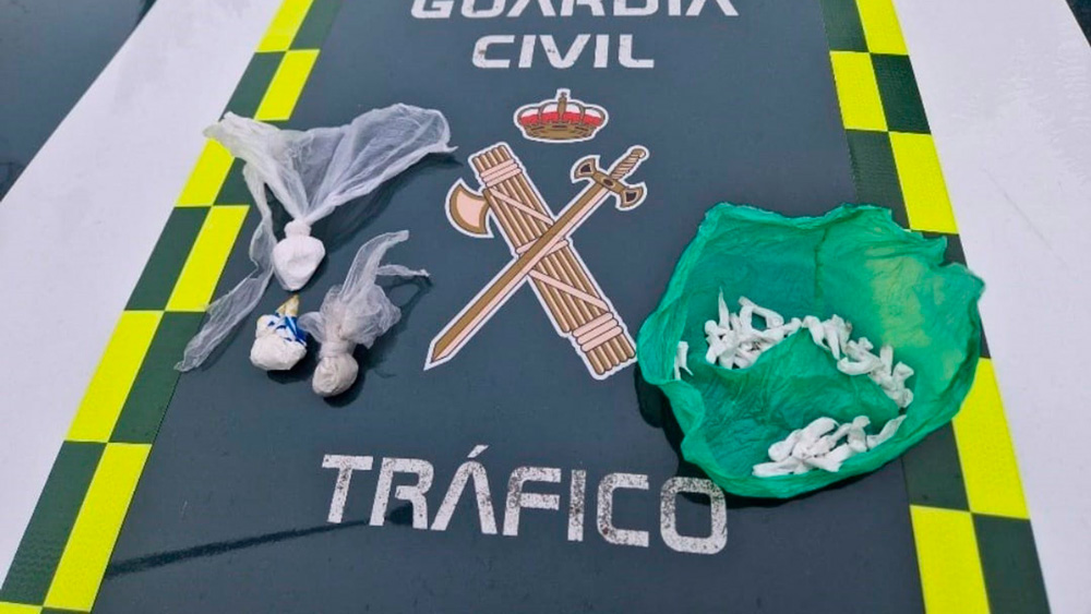 Investigan a un conductor drogado