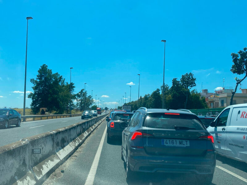 Atasco en la A-8028.- SA