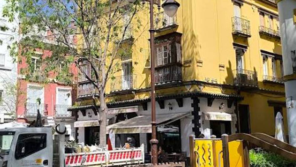 Plaza de la Alfalfa. - Google Maps