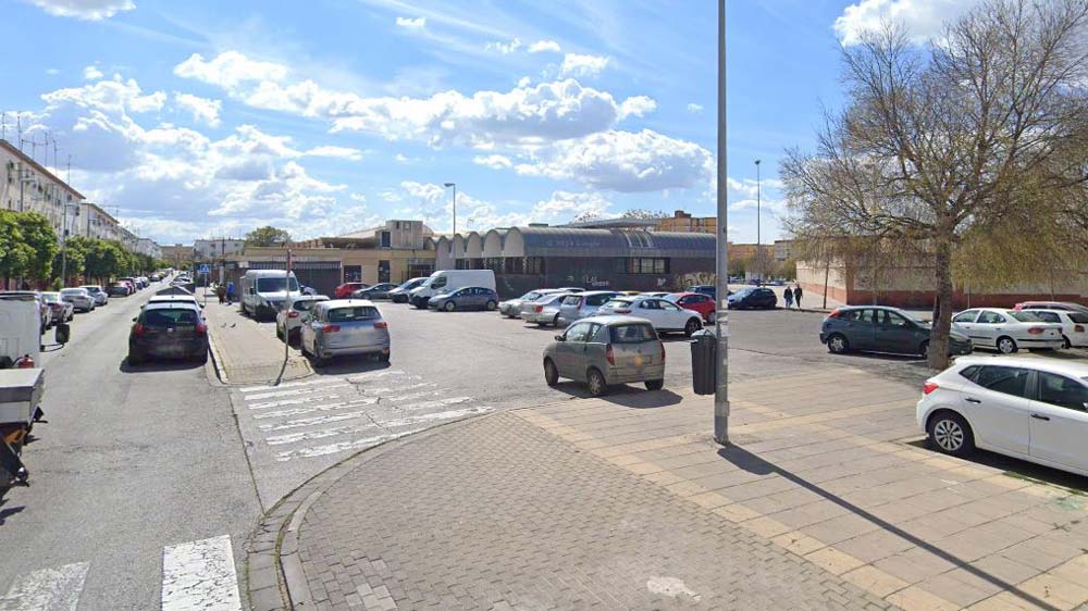 Plaza Dr. Andreu Urra. - Google Maps