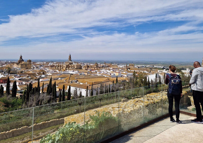 Turistas en Carmona - Ayuntamiento de Carmona