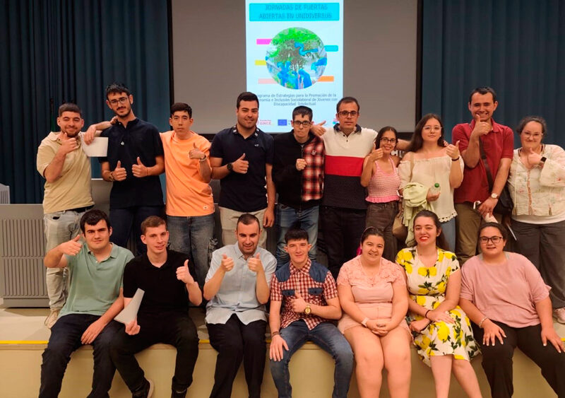 18 jóvenes con discapacidad obtienen el título de `Unidiversidad´