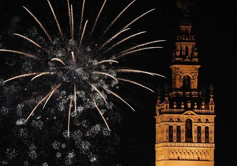 Fuegos artificiales de la Feria de Sevilla. - Ayuntamiento de Sevilla