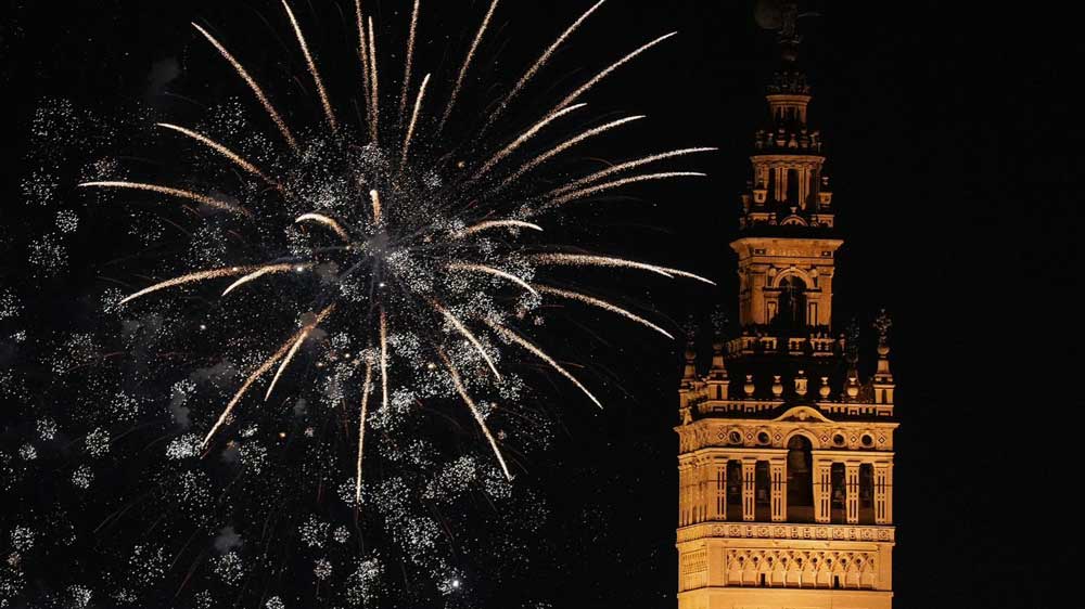 Fuegos artificiales de la Feria de Sevilla. - Ayuntamiento de Sevilla