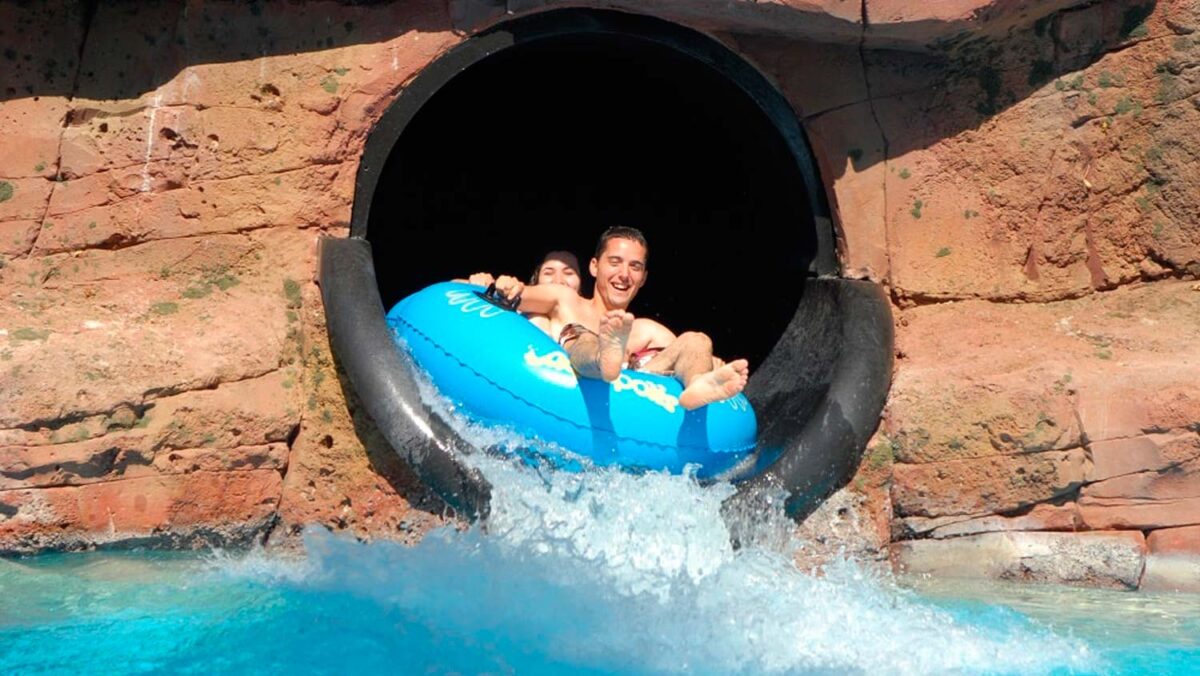 El tobogán Black Hole de Guadalpark.- Guadalpark