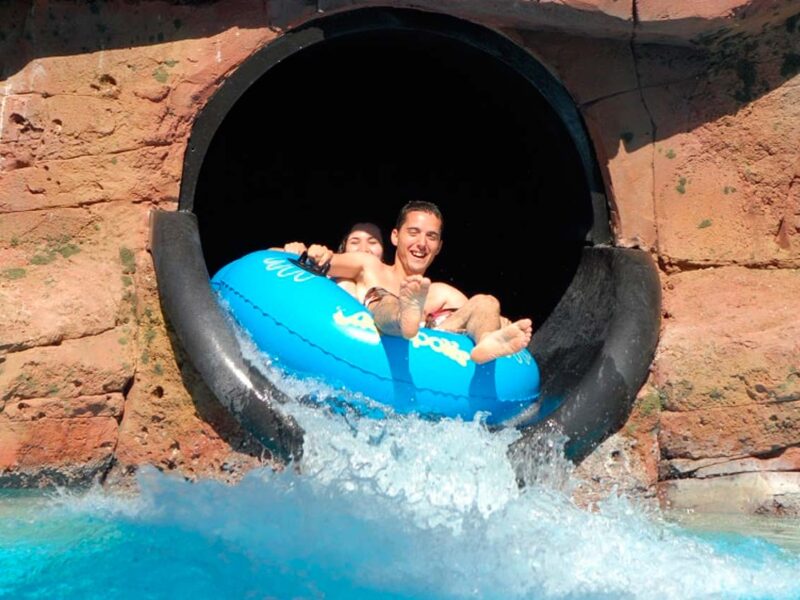 El tobogán Black Hole de Guadalpark.- Guadalpark