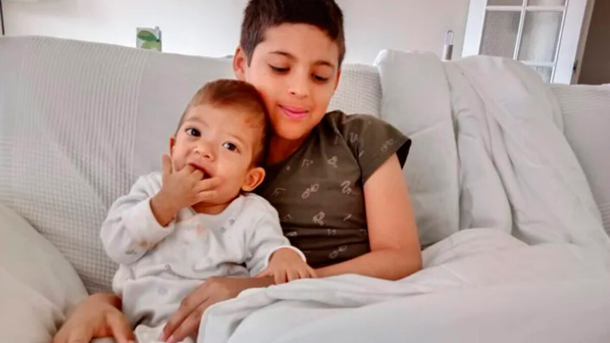 Hijos de Victoria, la madre que organiza la recaudación