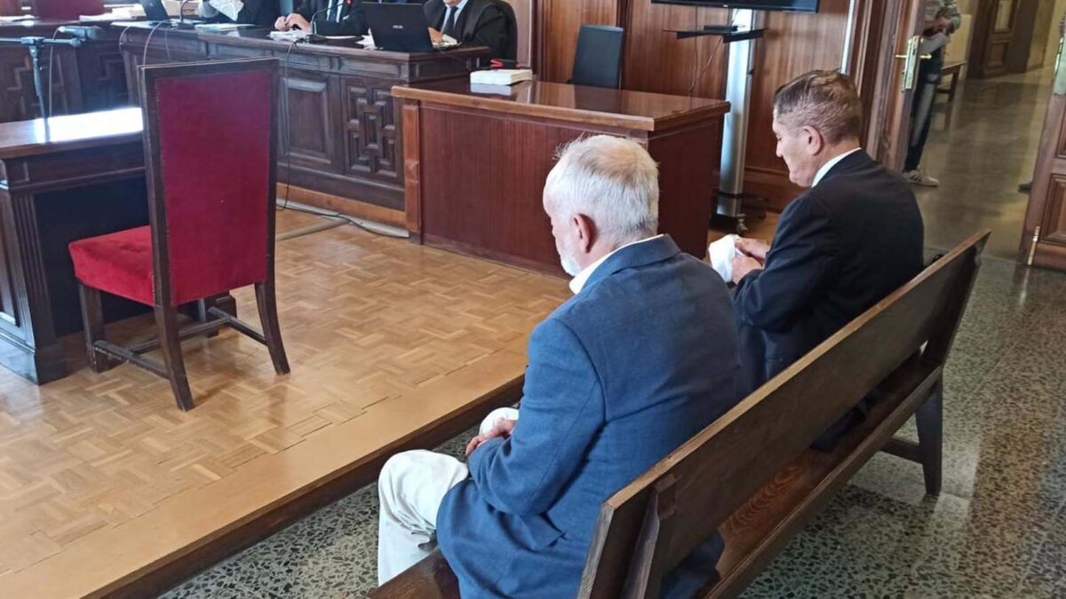 Imagen del comienzo del juicio al exdirector de la Faffe Fernando Villén y al exacalde de Lebrija.- Europa Press