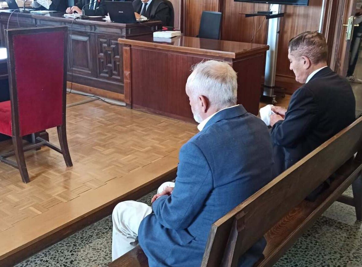 Imagen del comienzo del juicio al exdirector de la Faffe Fernando Villén y al exacalde de Lebrija.- Europa Press