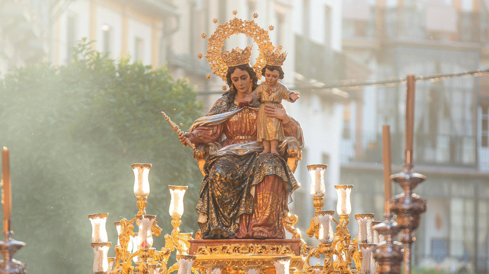 María Auxiliadora de Triana. - Hermandad de María Auxiliadora de Triana