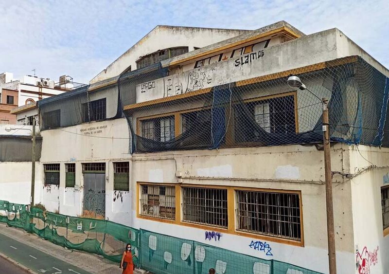 Fachada del Mercado Puerta de la Carne de Sevilla. - Europa Press