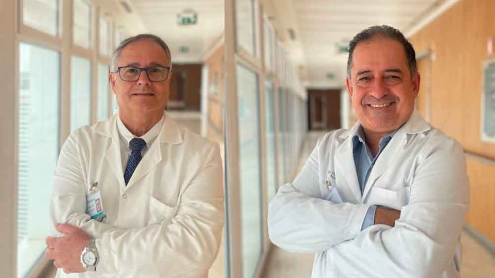 Los doctores Rafael Espino y Andrés Osuna. - Quirón Salud