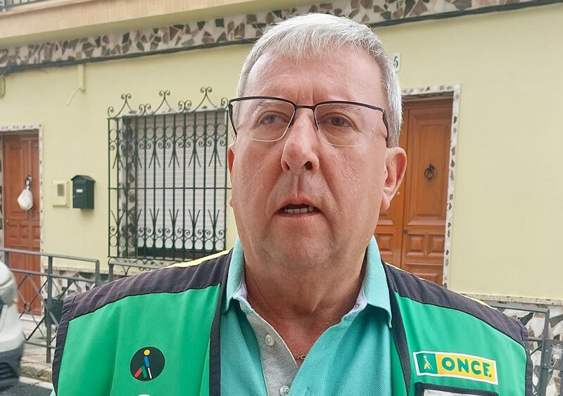 Manuel Guijarro, vendedor de la ONCE en Bormujos. - ONCE