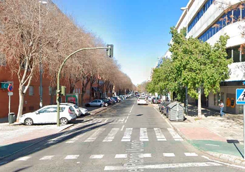 Avenida del Reino Unido (Sevilla). - Google Maps