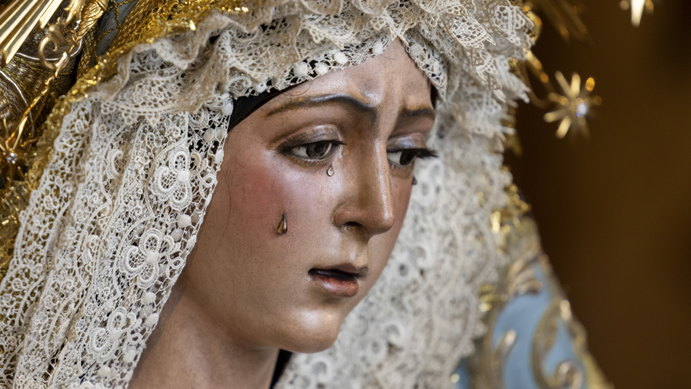 Virgen de la Esperanza Macarena. - Emilio Sáenz / Hermandad de la Macarena