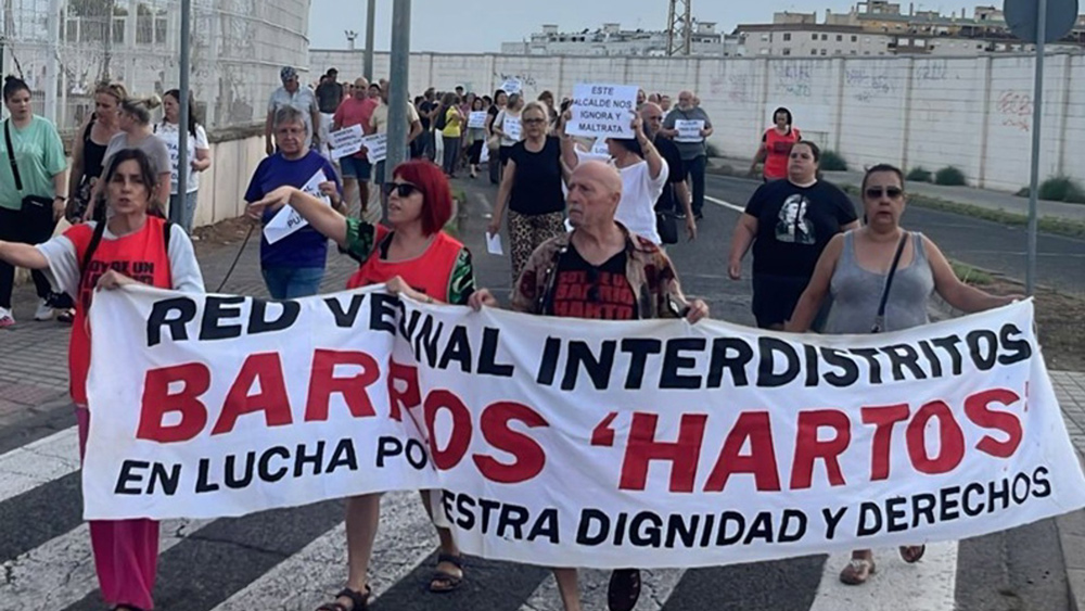 Barrios Hartos protestan por los cortes de luz en Palmete y anuncian una nueva movilización este viernes. - Barrios Hartos