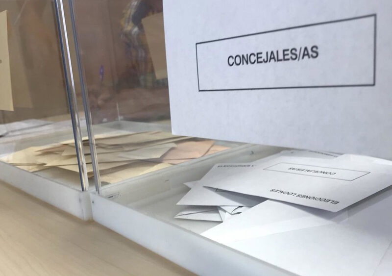 Urna para depositar voto a las elecciones municipales. - Europa Press