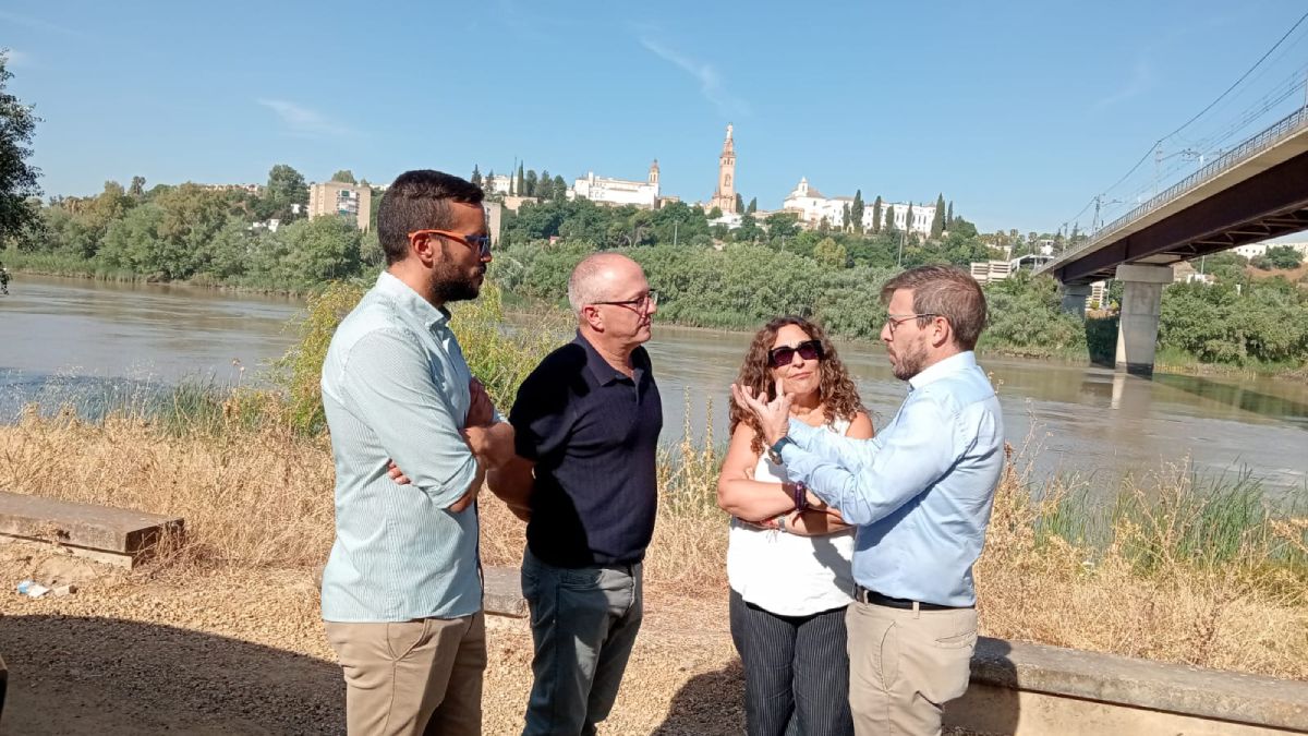 Francisco Toscano visitó las obras finalizadas de la Dehesa de Tablada