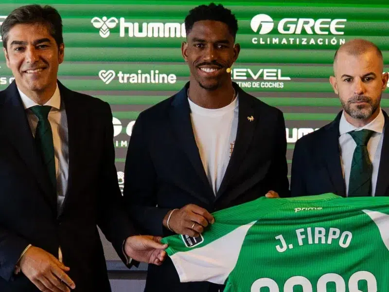 Junior Firpo ficha hasta 2028 con el Real Betis