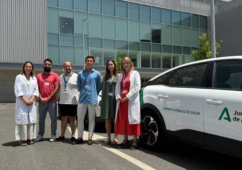 Los seis profesionales del equipo médico y de enfermería que integra el programa 'Hospital en Casa'. - Junta de Andalucía