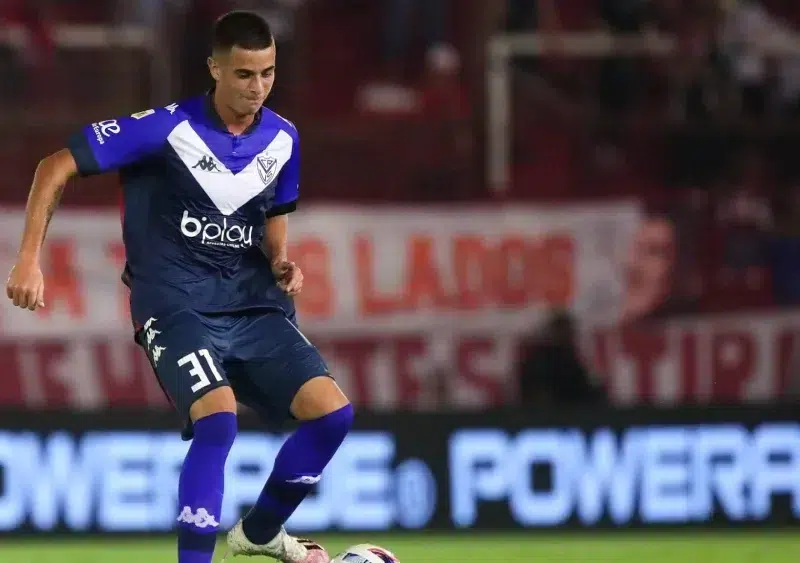 Valentín Gómez jugando con Vélez