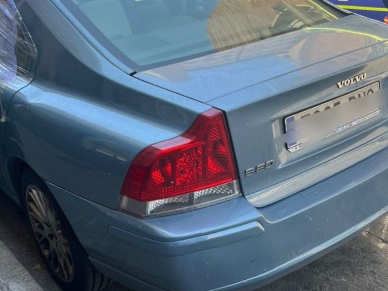 Vehículo donde se encontró al niño