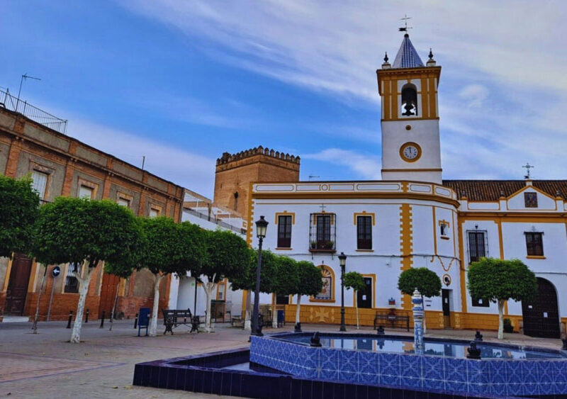 Plaza de España de La Algaba. - Ayuntamiento de La Algaba