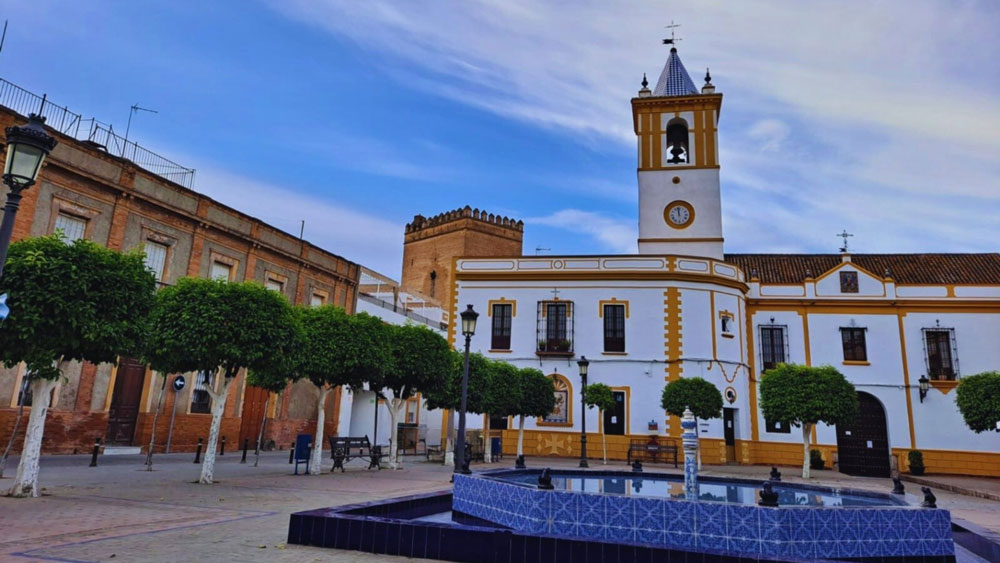 Plaza de España de La Algaba. - Ayuntamiento de La Algaba
