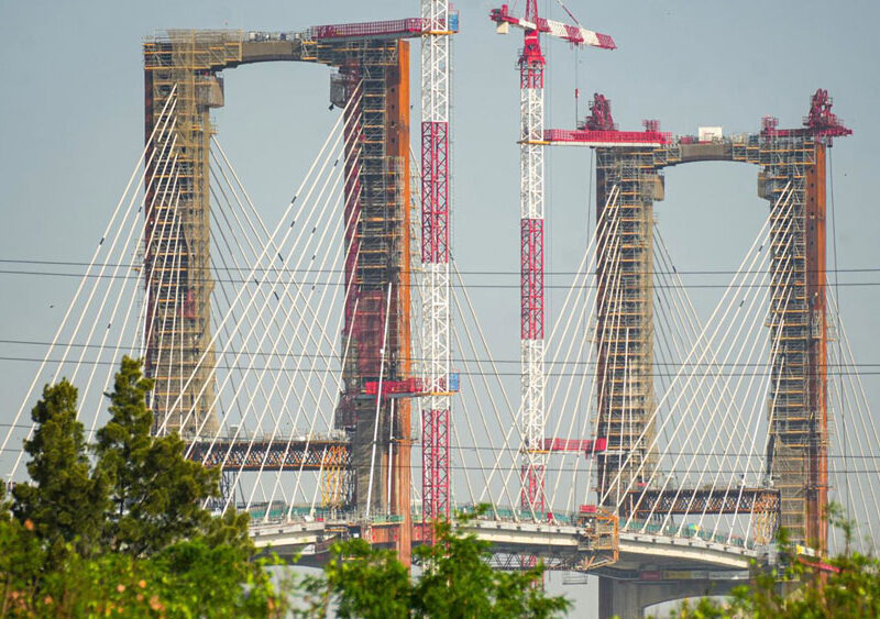 Imagen de las obras del puente del Centenario. - María José López / Europa Press