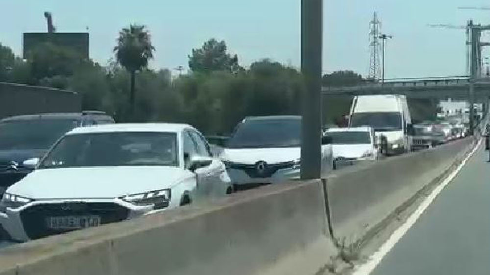 Retenciones en el puente del Centenario. - SA