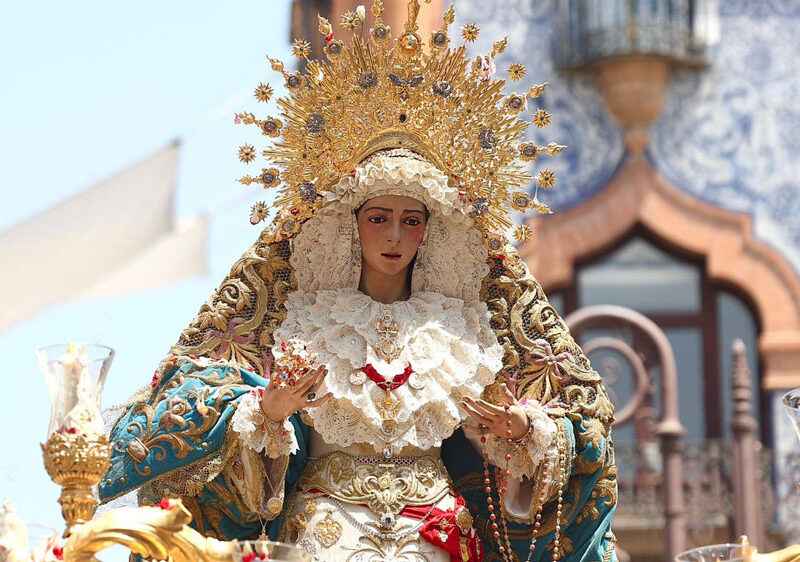 La Virgen del Rocío en su traslado a la Iglesia del Salvador. - Hermandad de la Redención
