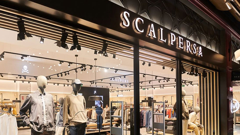Tienda Scalpers. - Fashion Outlet Sevilla